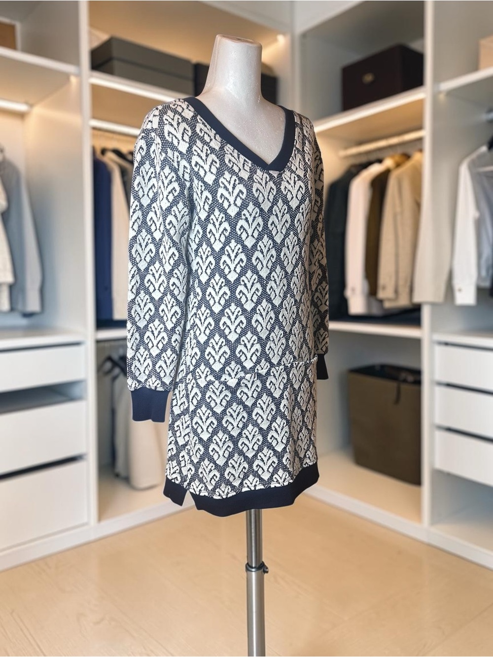 Hatley Navy & Cream Sweater Dress XS Long Sleeve V Neck Knit Side Slit - Picture 9 of 11